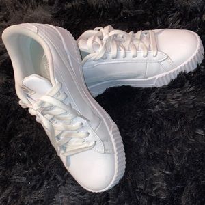 White Puma shoes